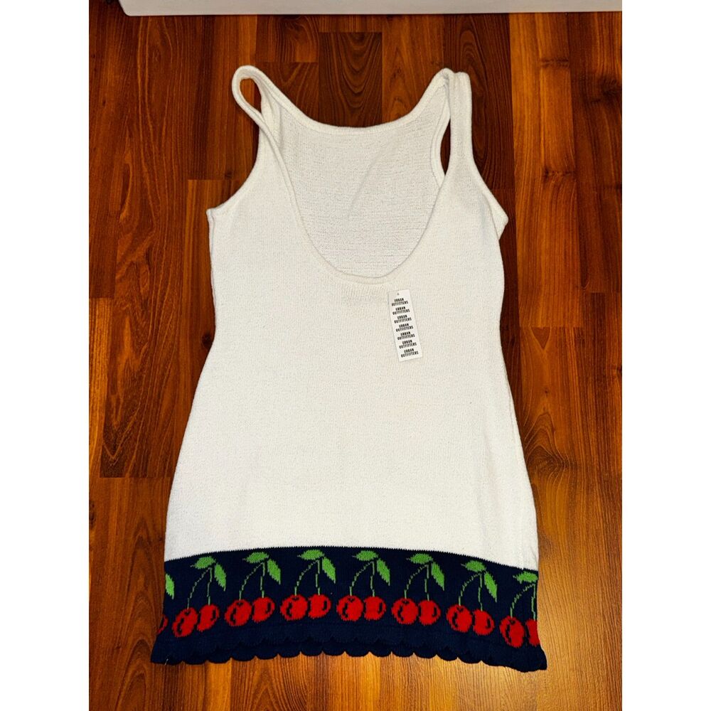 Kimchi Blue Lizzie Jacquard Cherry Sleeveless Shift Dress - Picture 4 of 6